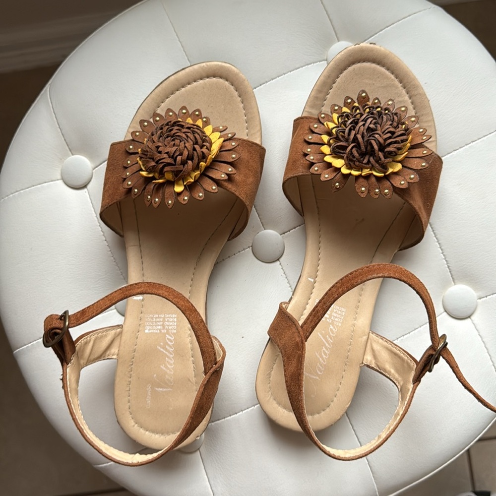 Sunflower brown sandals size 7 1/2